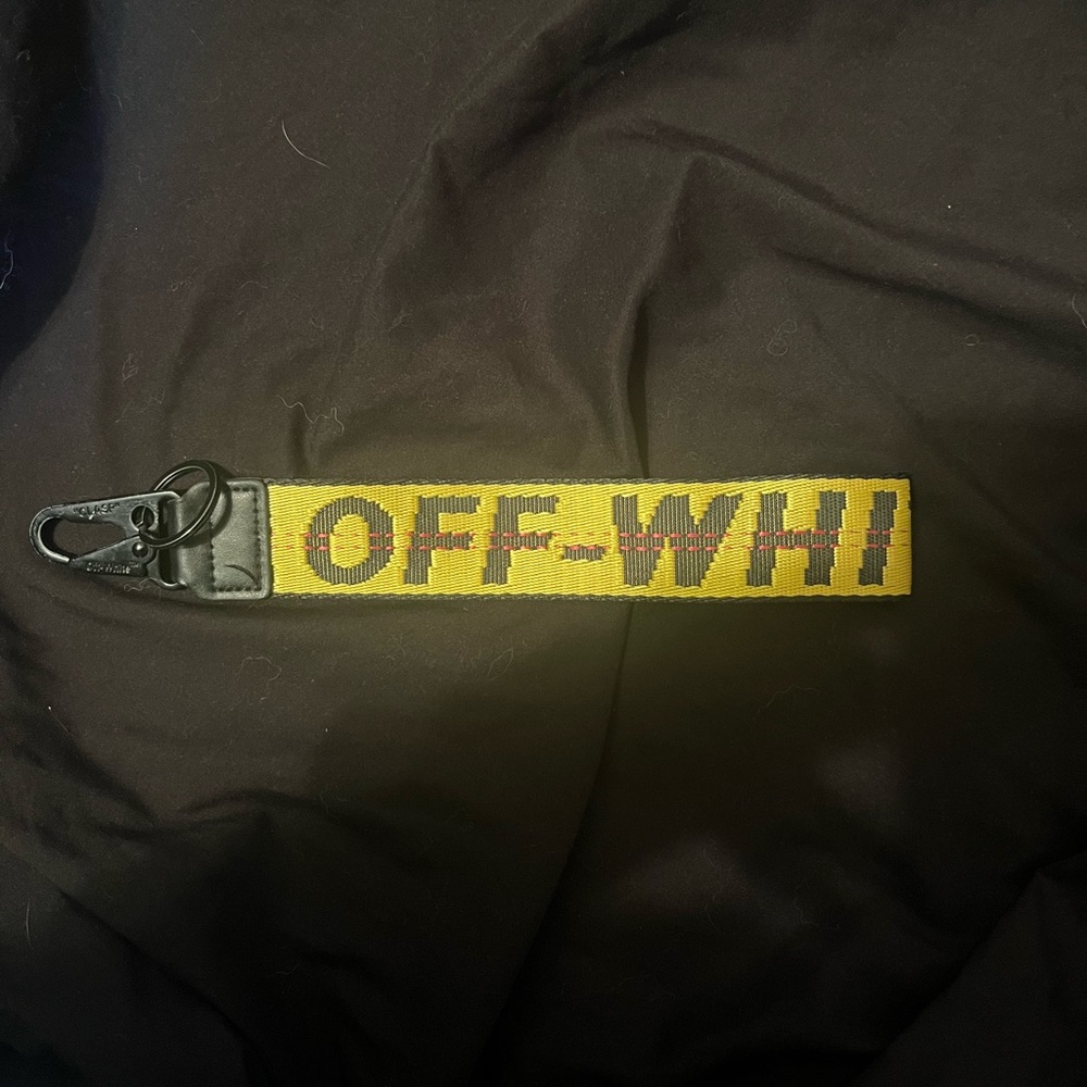 “off white” yellow industrial belt keychain